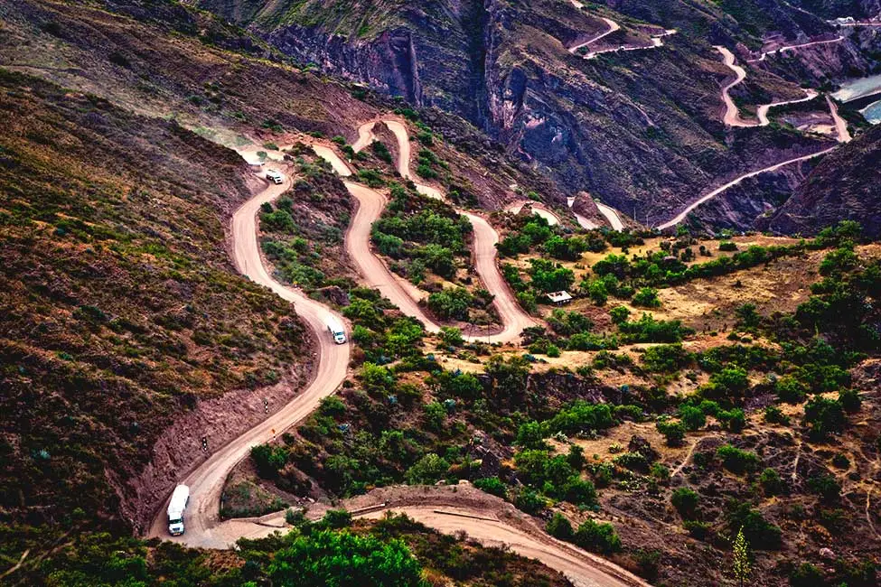 Carreteras montañosas de Cusco