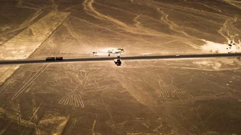 Líneas de Nazca vistas desde el aire