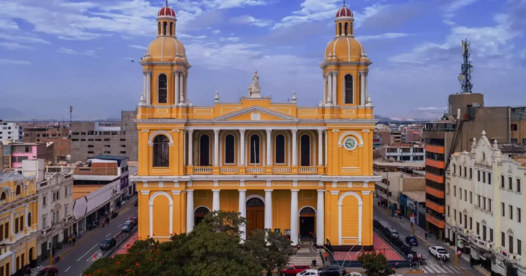 Catedral de Santa María, un símbolo de la ciudad de Chiclayo.